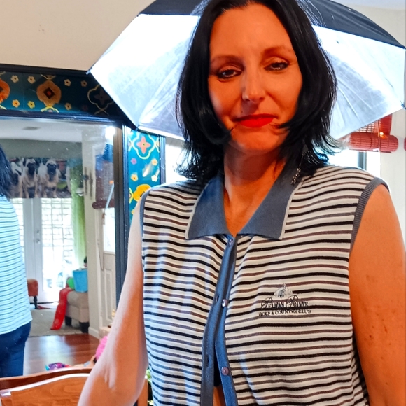 Golf  Club or Tennis Club soft sleevless vest euc - Picture 1 of 5